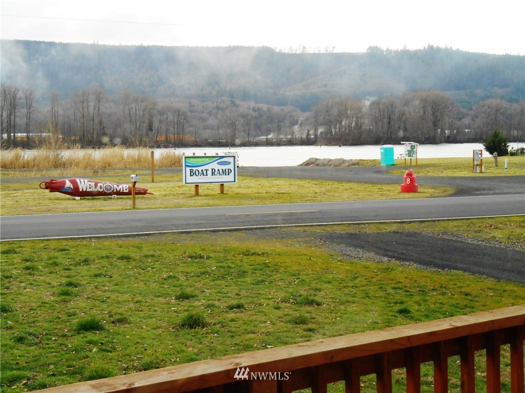 258 West Sunny Sands Road Cathlamet, WA 98612 - Photo 2 of 25 Gallery Image 2