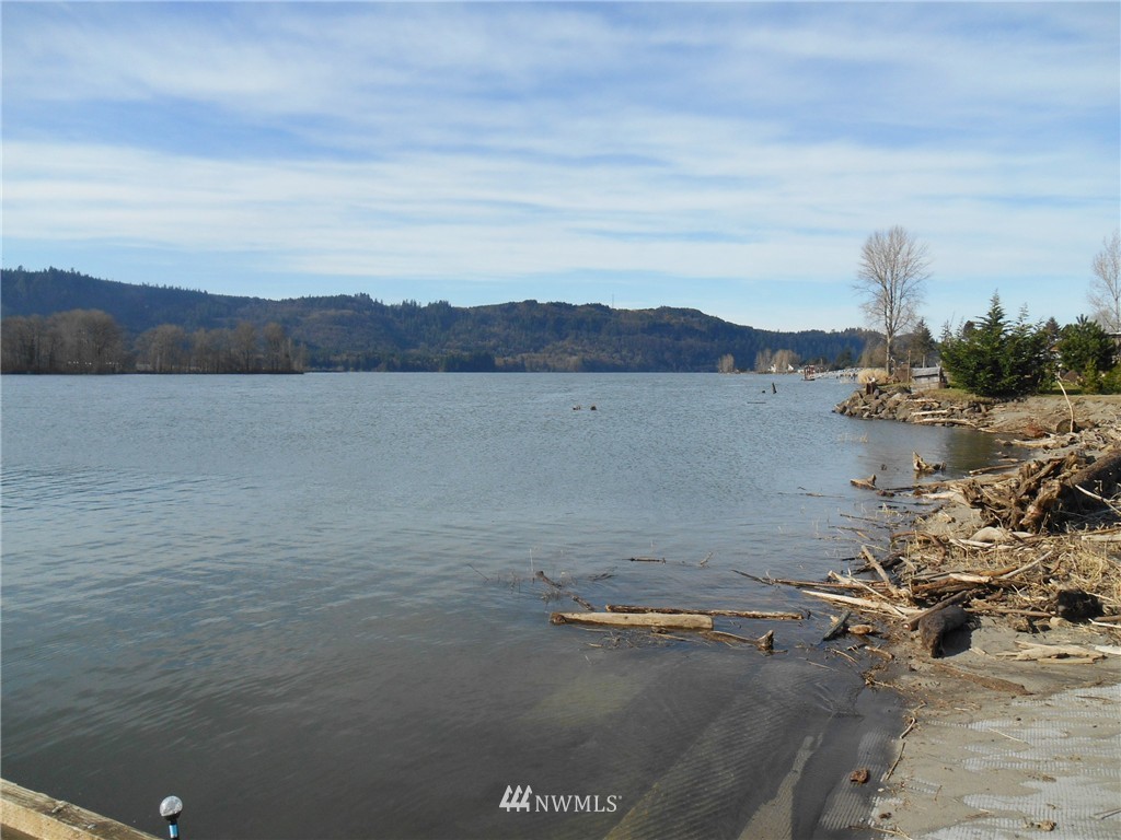 258 West Sunny Sands Road Cathlamet, WA 98612 - Photo 24 of 25 Gallery Image 24