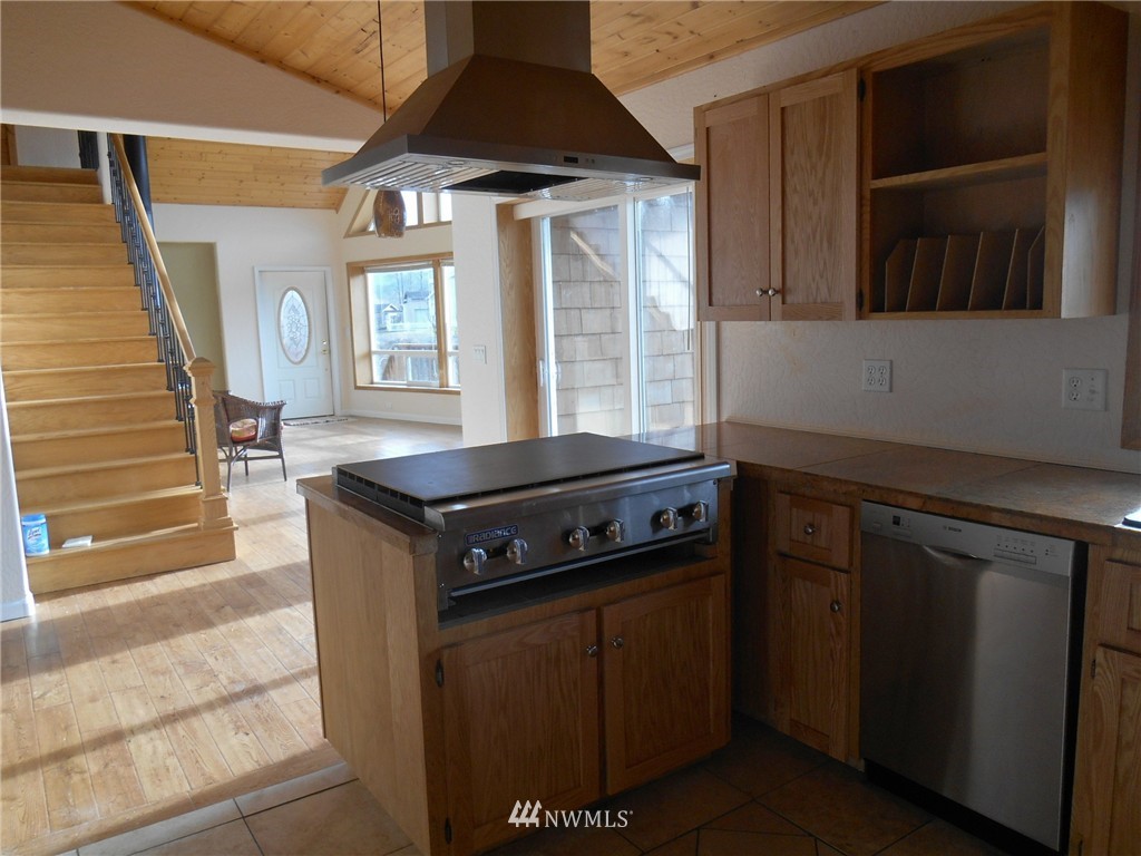 258 West Sunny Sands Road Cathlamet, WA 98612 - Photo 7 of 25 Gallery Image 7