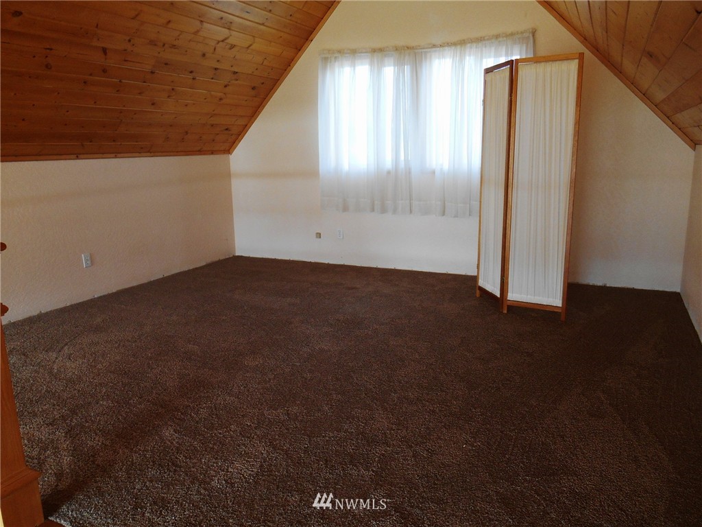 258 West Sunny Sands Road Cathlamet, WA 98612 - Photo 9 of 25 Gallery Image 9