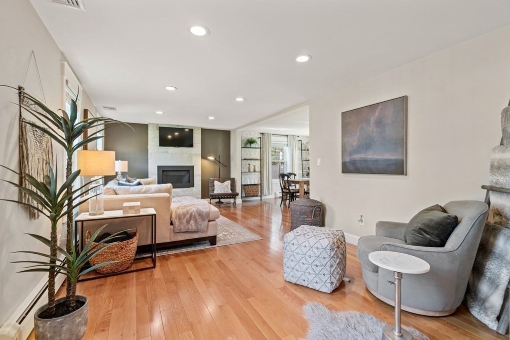 29 Rock Road North Andover, MA 01845 - Photo 5 of 37 Gallery Image 5