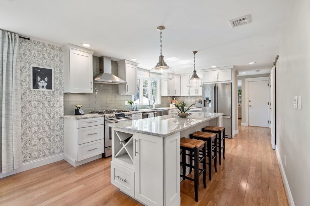29 Rock Road North Andover, MA 01845 - Photo 9 of 37 Gallery Image 9