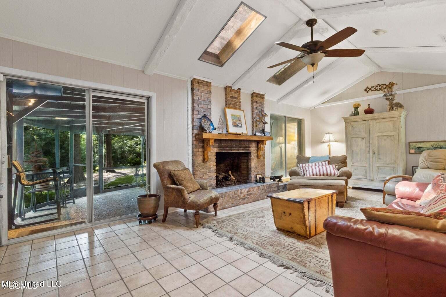 6321 Poco Road Ocean Springs, MS 39564 - Photo 4 of 17 p4