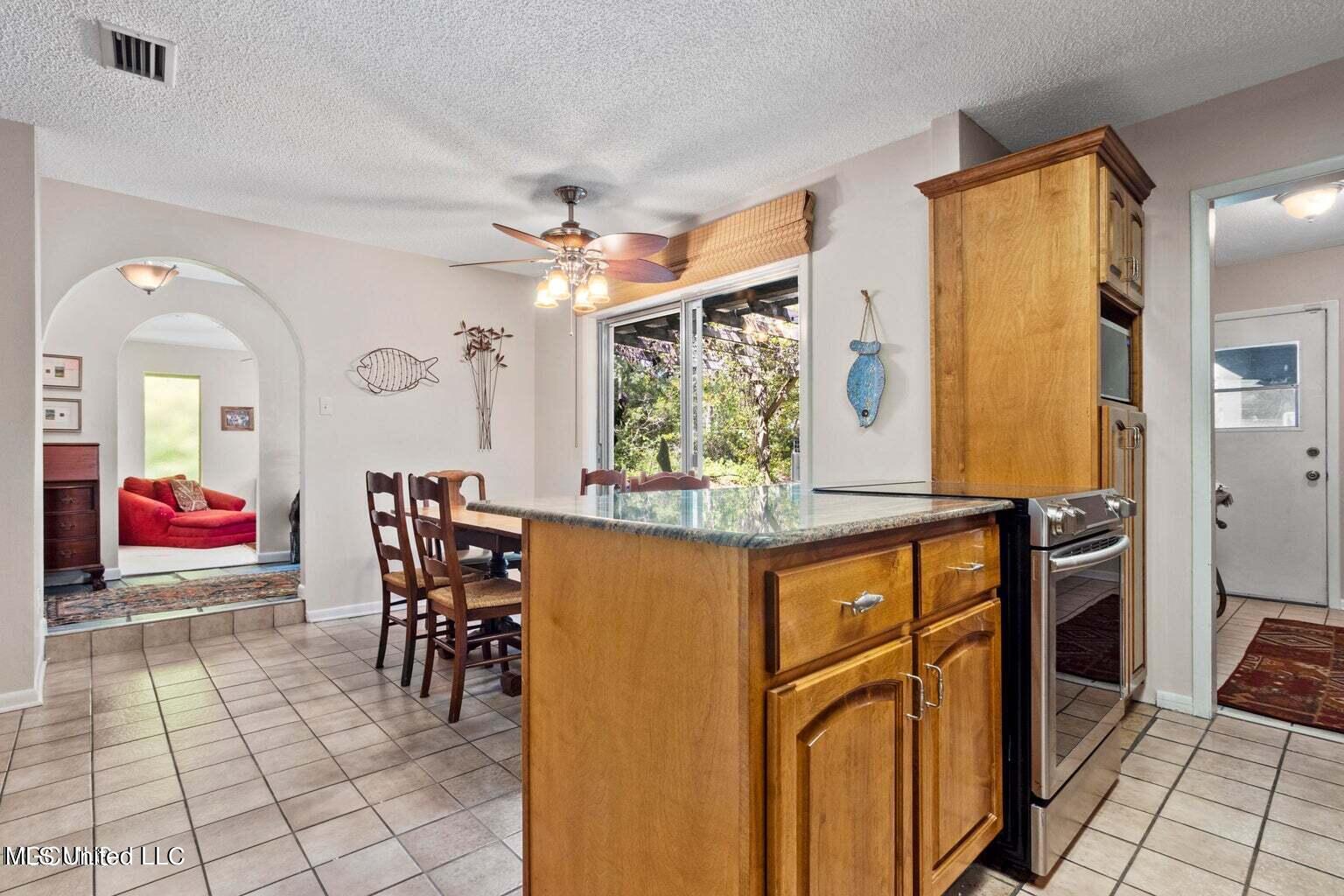 6321 Poco Road Ocean Springs, MS 39564 - Photo 7 of 17 p6