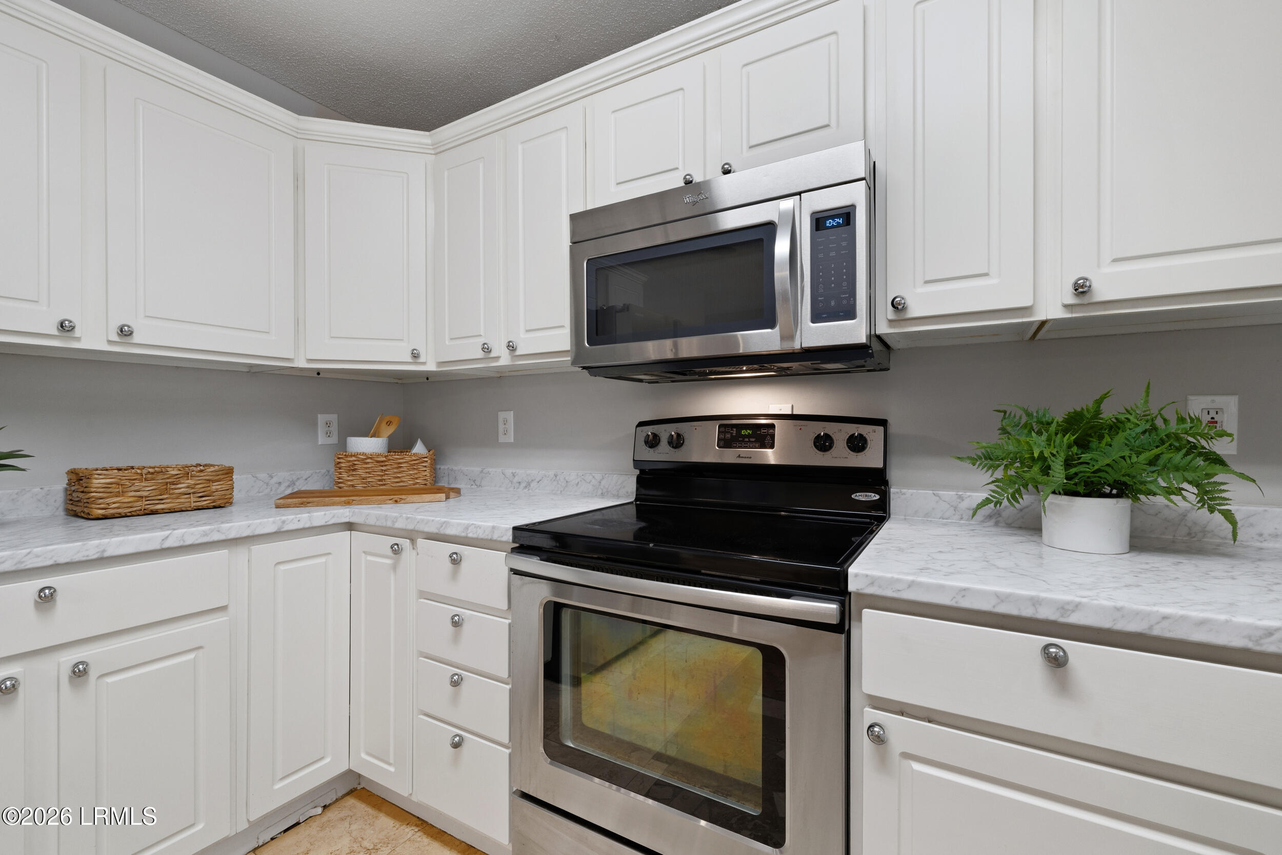 323 Mill Pond Road Bluffton, SC 29910 - Photo 14 of 40 323 mill-pond rd-021