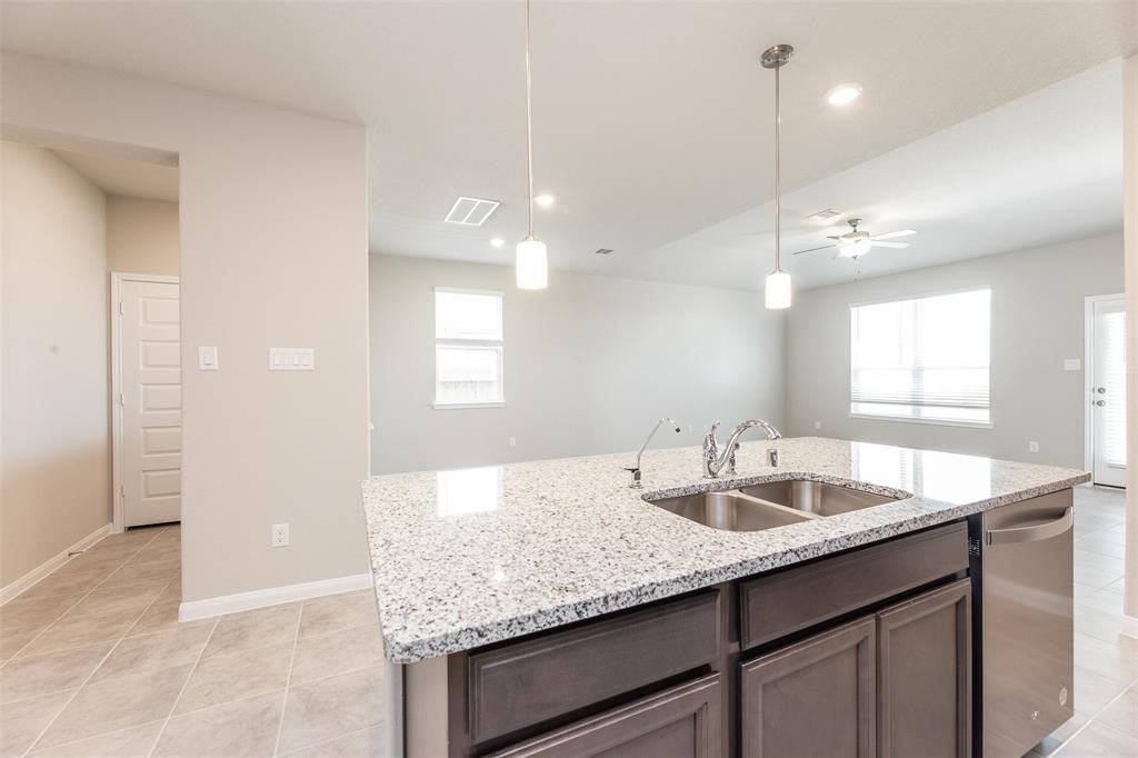 1230 Glendora Drive Rosharon, TX 77583 - Photo 12 of 28