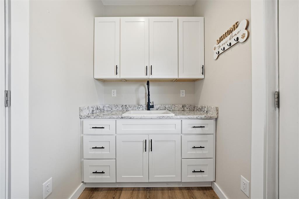 3008 South 3rd Street Waco, TX 76706 - Photo 9 of 35