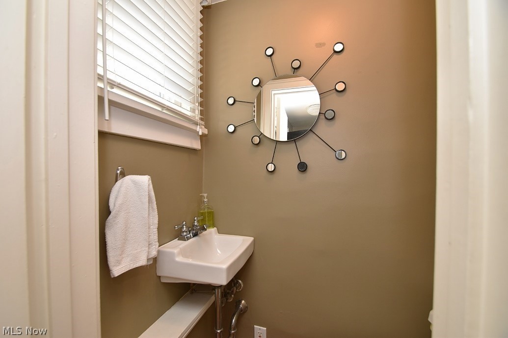 3598 Northcliffe Road University Heights, OH 44118 - Photo 31 of 35