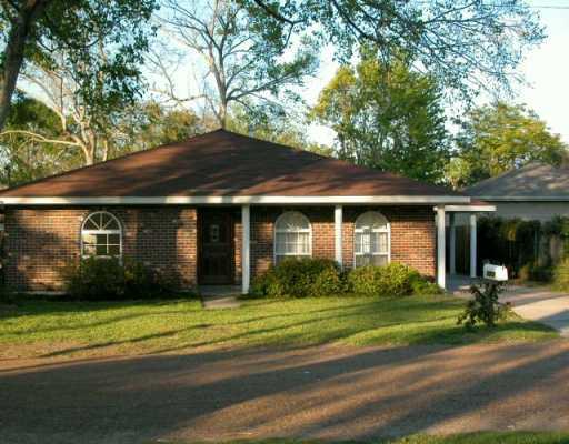 8909 Chretien Point Place River Ridge, LA 70123 - Photo 1 of 8