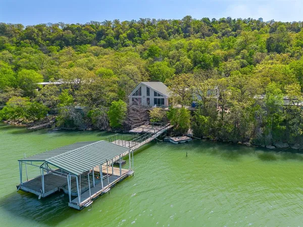 $499,900 | 922 South Lakeview Drive, Gordon, TX 76453