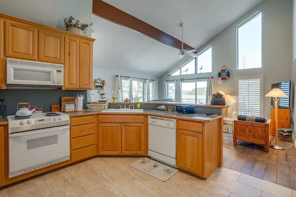 $499,900 | 922 South Lakeview Drive, Gordon, TX 76453