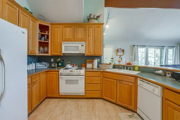 $499,900 | 922 South Lakeview Drive, Gordon, TX 76453