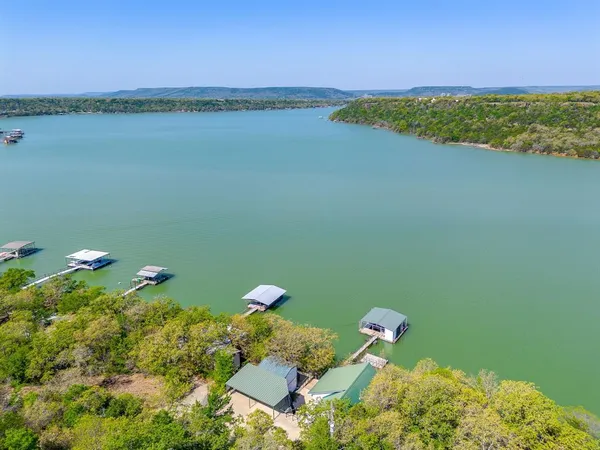 $499,900 | 922 South Lakeview Drive, Gordon, TX 76453