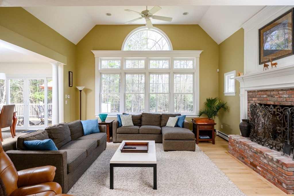 108 Deerfield Lane Hanover, MA 02339 - Photo 15 of 40