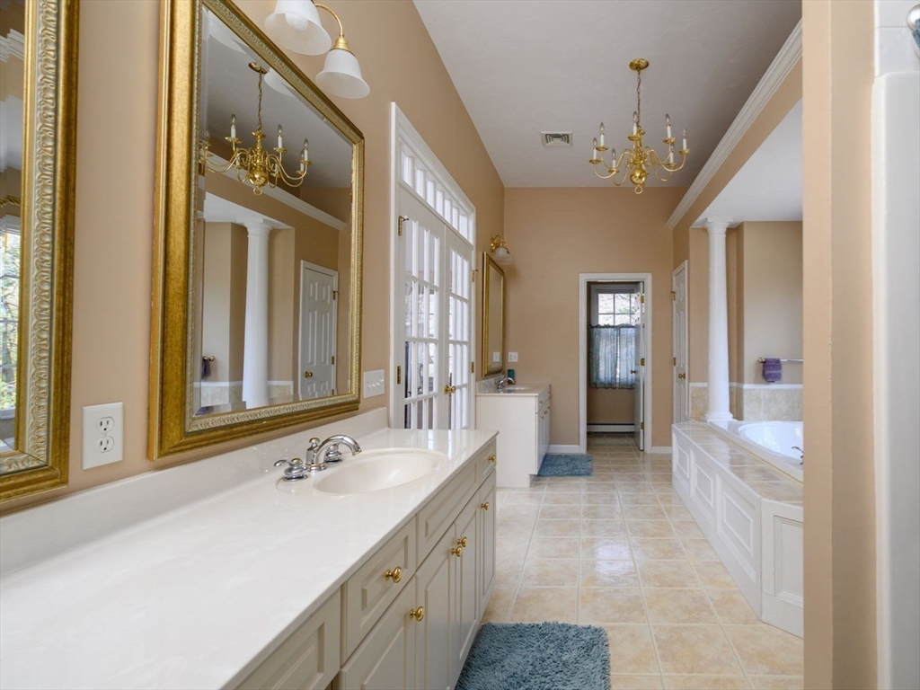 108 Deerfield Lane Hanover, MA 02339 - Photo 28 of 40