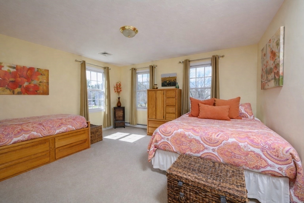 108 Deerfield Lane Hanover, MA 02339 - Photo 30 of 40