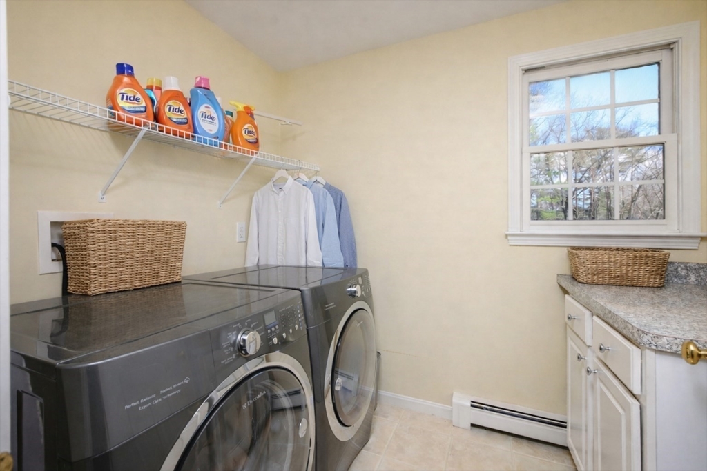 108 Deerfield Lane Hanover, MA 02339 - Photo 33 of 40