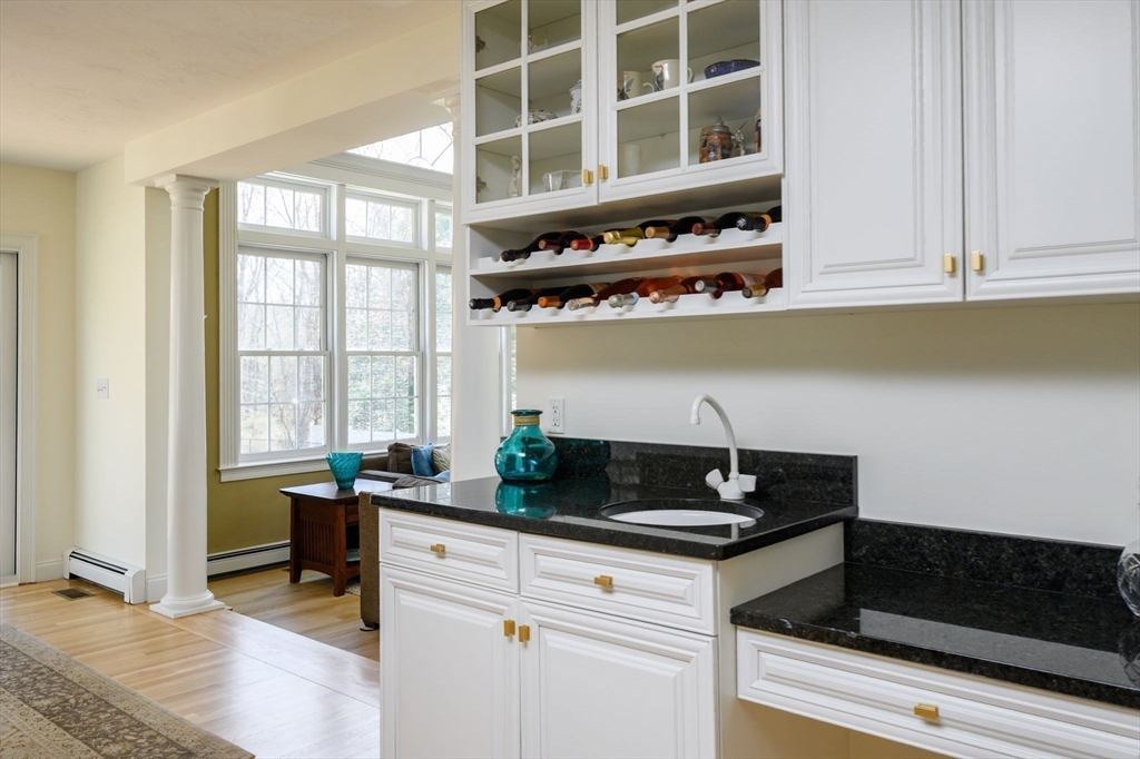 108 Deerfield Lane Hanover, MA 02339 - Photo 9 of 40