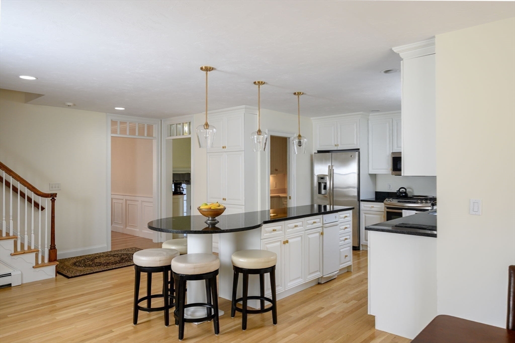 108 Deerfield Lane Hanover, MA 02339 - Photo 10 of 40