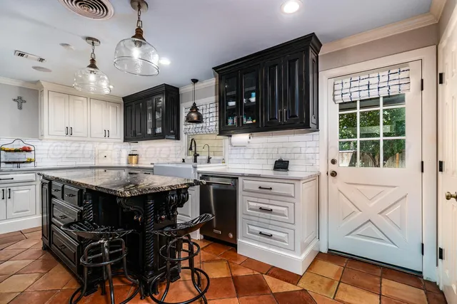 $440,000 | 4502 Southwest 2nd Avenue, Amarillo, TX 79106