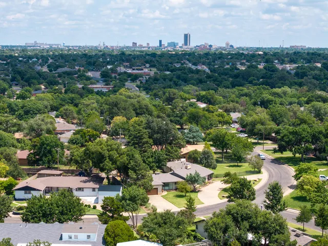 $440,000 | 4502 Southwest 2nd Avenue, Amarillo, TX 79106