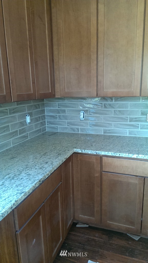 5614 Northeast 9th Street Renton, WA 98059 - Photo 2 of 11