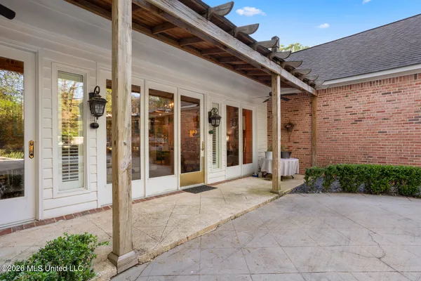 $450,000 | 5111 Canton Heights Drive, Jackson, MS 39211