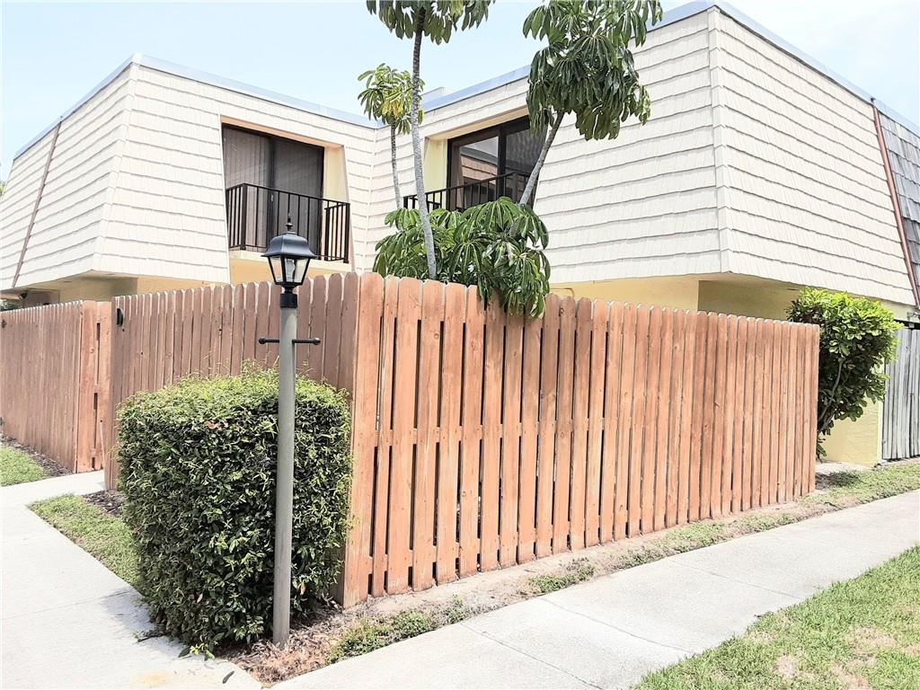 1170 6th Avenue, Unit 11D Vero Beach, FL 32960 - Photo 1 of 13