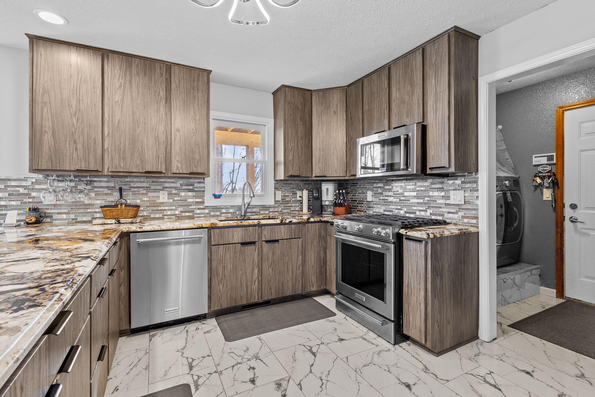 6361 East State Road 2 Rolling Prairie, IN 46371 - Photo 11 of 40 2048x1365