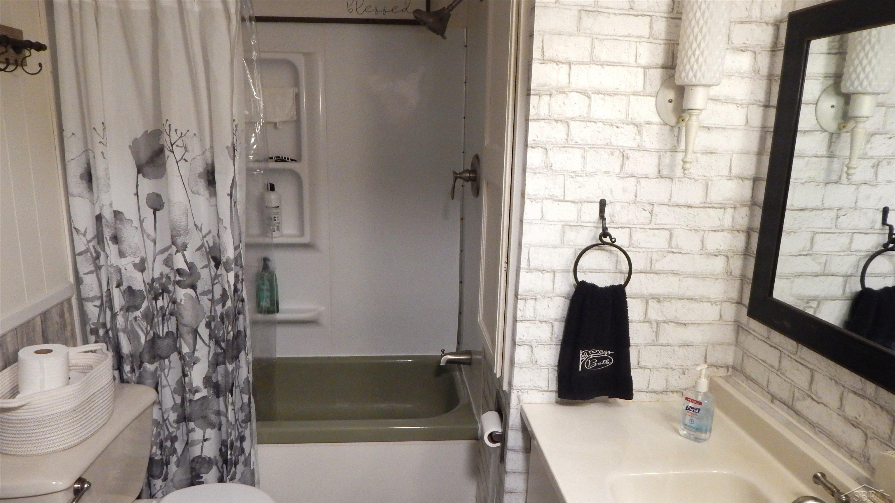 1252 West Erickson Road Pinconning, MI 48650 - Photo 15 of 45