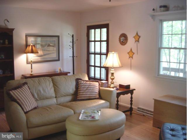 42243 Riva Ridge Drive Hollywood, MD 20636 - Photo 4 of 18 Living Room