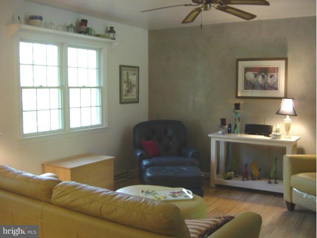 42243 Riva Ridge Drive Hollywood, MD 20636 - Photo 6 of 18 Living Room