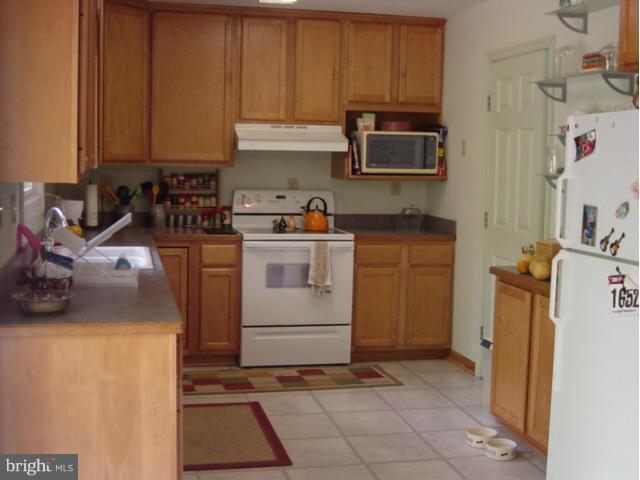 42243 Riva Ridge Drive Hollywood, MD 20636 - Photo 7 of 18 Kitchen