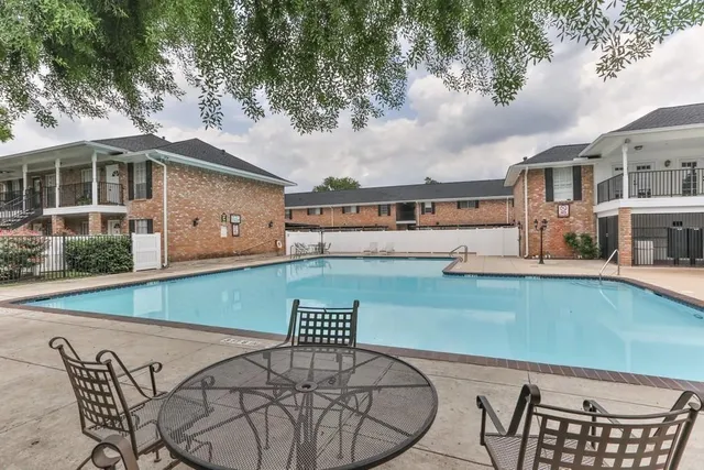 $1,500 | 14333 Memorial Drive, Unit 16, Houston, TX 77079