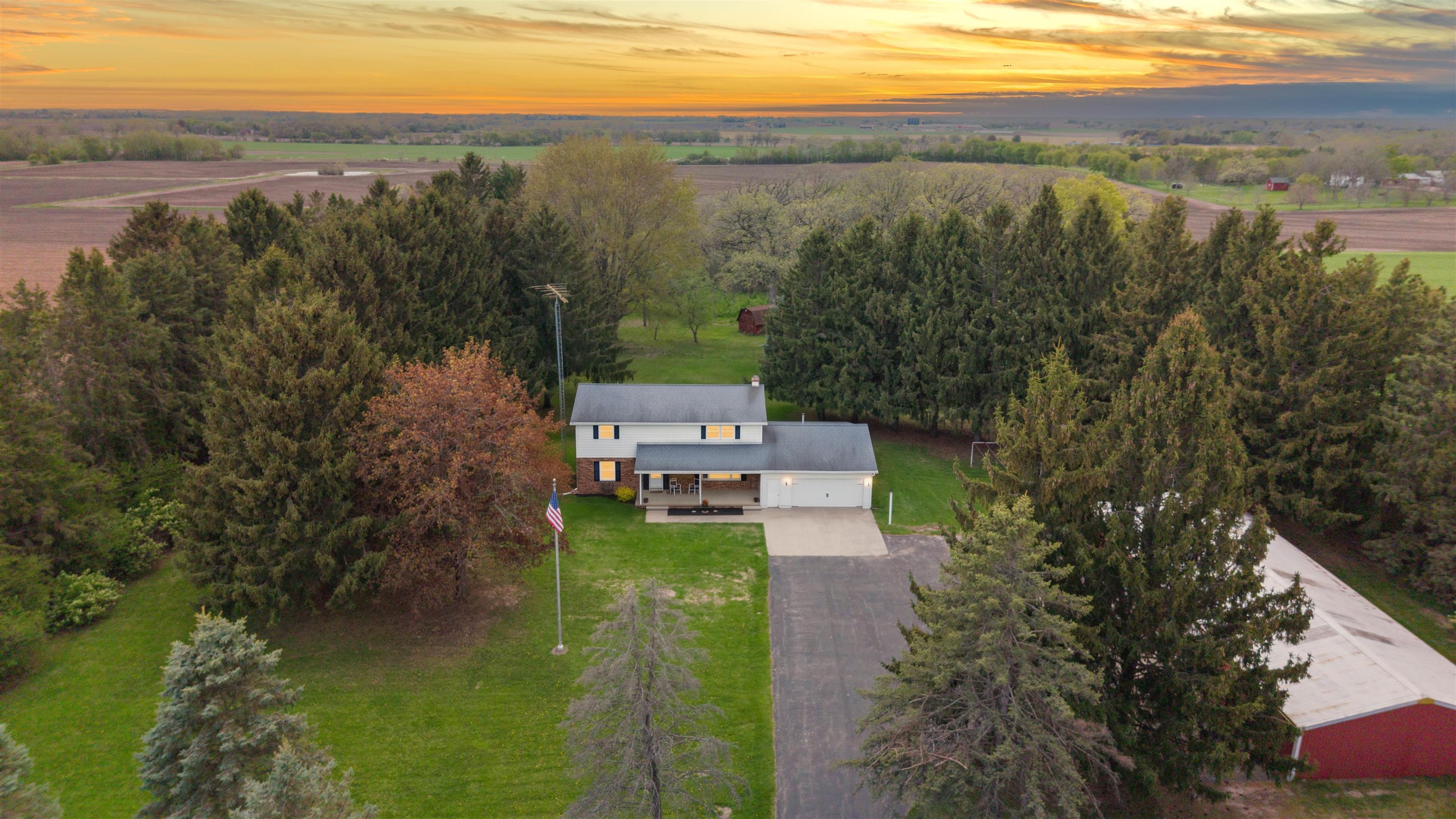 6911 Fahley Road Oshkosh, WI 54904 - Photo 2 of 62
