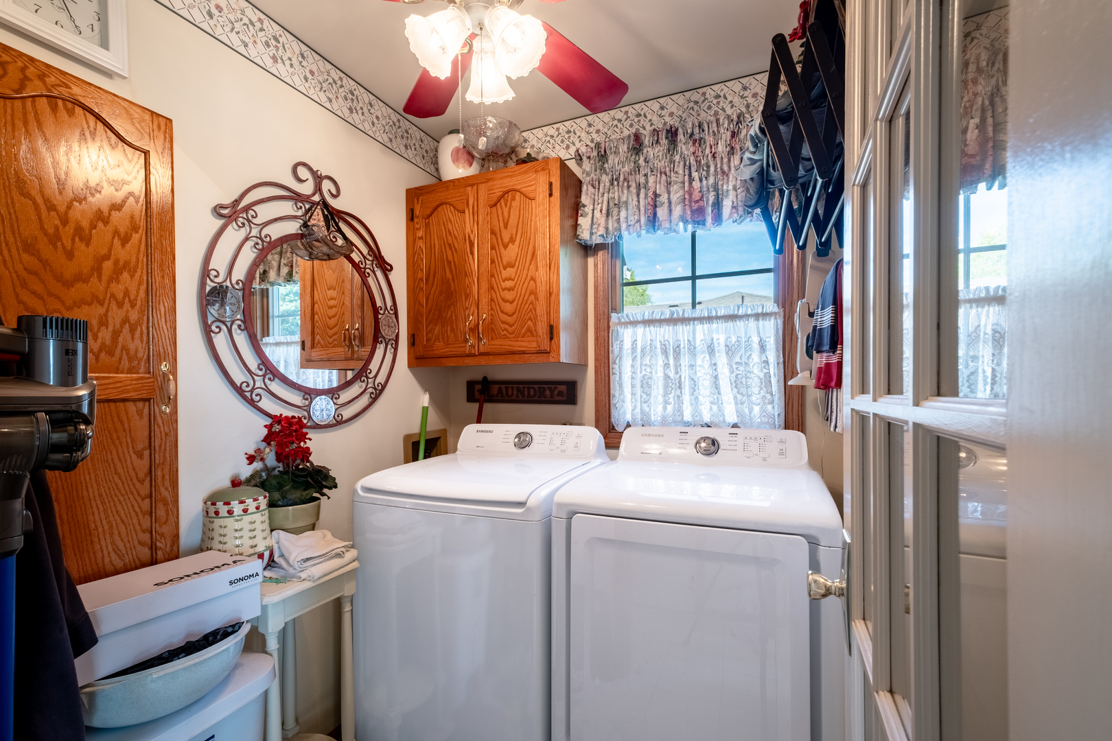308 Calla Drive Manhattan, IL 60442 - Photo 15 of 30 a utility room with dryer and washer