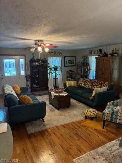 2285 Locust Grove Road Westfield, NC 27053 - Photo 4 of 32 GREAT RM