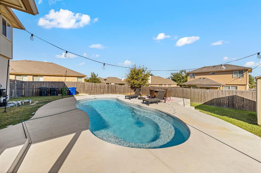 6544 Mundo Drive Waco, TX 76712 - Photo 18 of 21 a view of a backyard