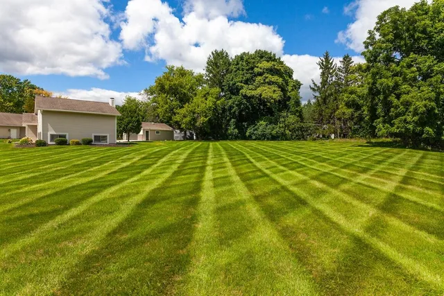 $569,999 | N20W28282 Oakton Road, Delafield, WI 53072