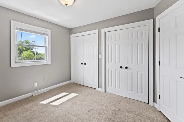 $569,999 | N20W28282 Oakton Road, Delafield, WI 53072