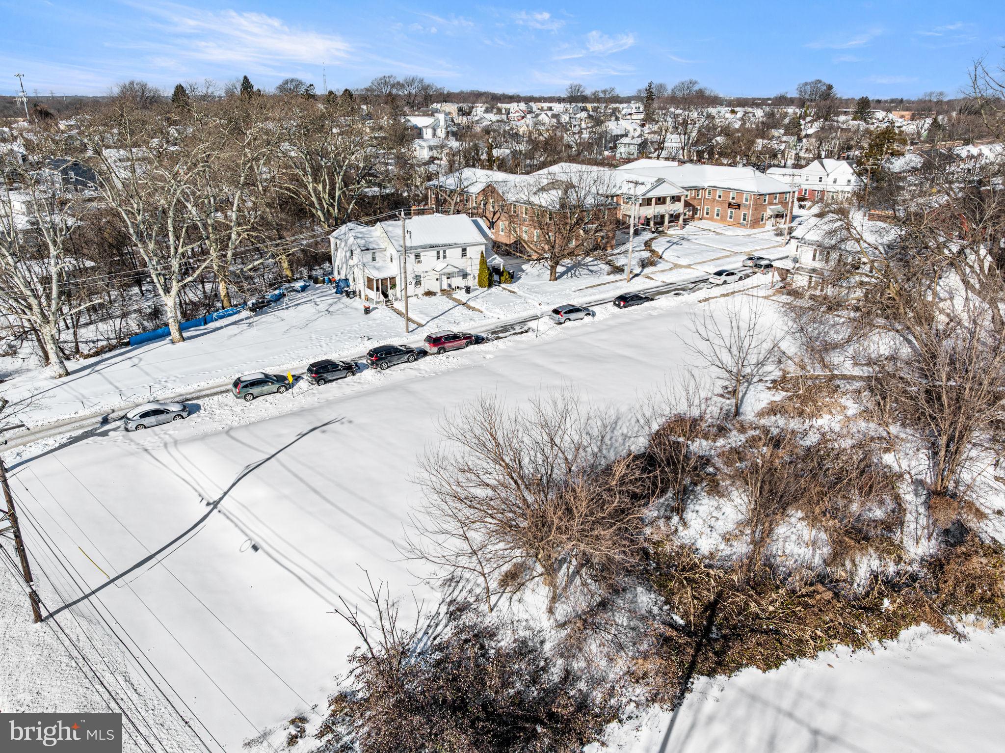 907 Meadow Lane Chester, PA 19013 - Photo 3 of 12