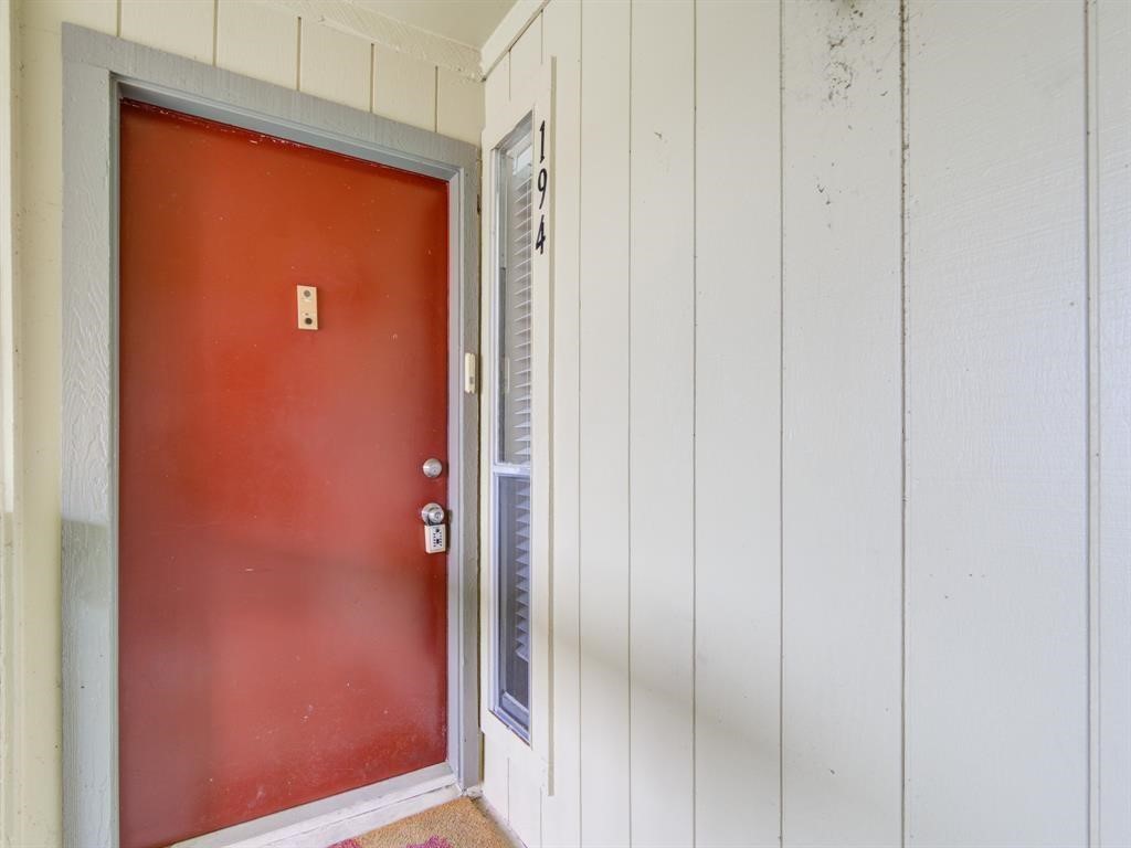 1900 Bay Area Boulevard, Unit T194 Houston, TX 77058 - Photo 19 of 21 a view of elevator