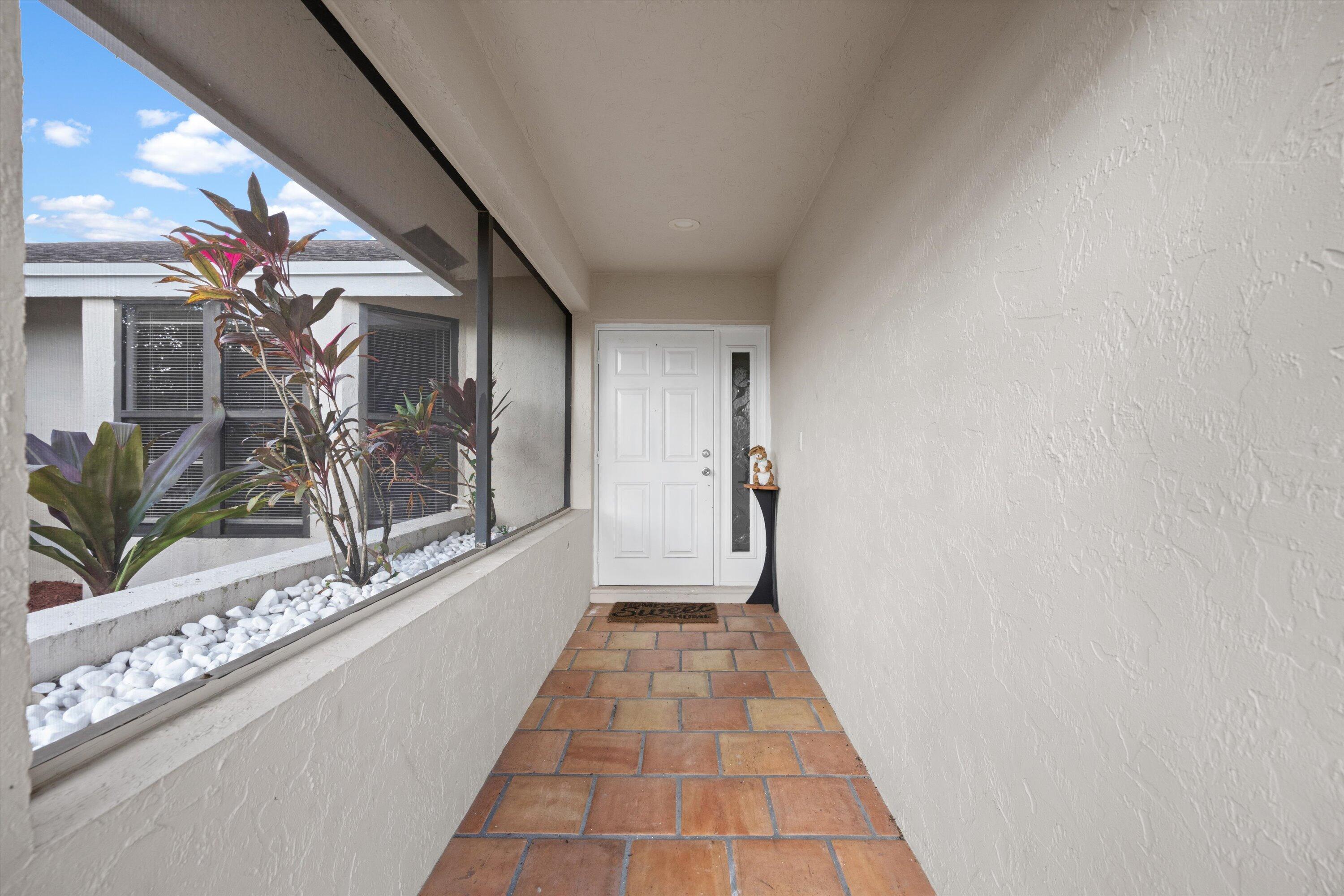 13834 Geranium Place Wellington, FL 33414 - Photo 5 of 35 05-DSC_5052