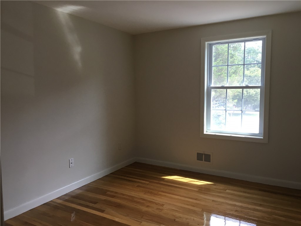 88 S Road North Kingstown, RI 02852 - Photo 26 of 31 Gallery Image 26