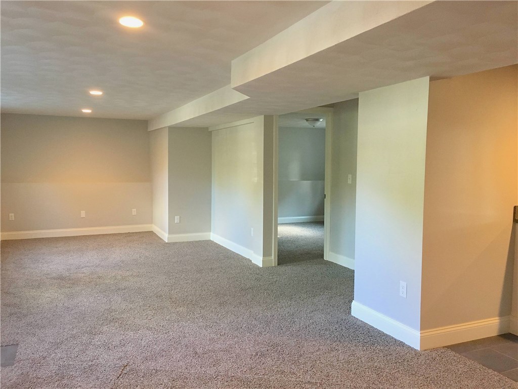 88 S Road North Kingstown, RI 02852 - Photo 9 of 31 Gallery Image 9