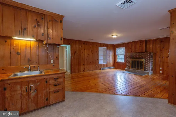 $1,350 | 15 Gray Fox Road, Harpers Ferry, WV 25425