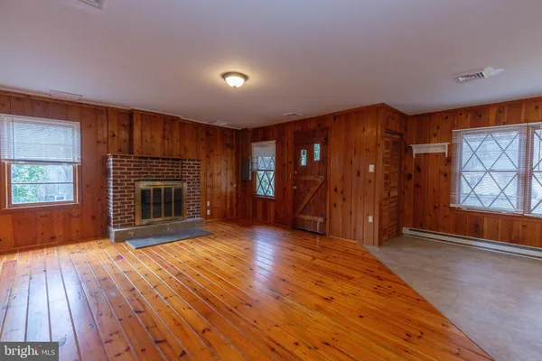 $1,350 | 15 Gray Fox Road, Harpers Ferry, WV 25425