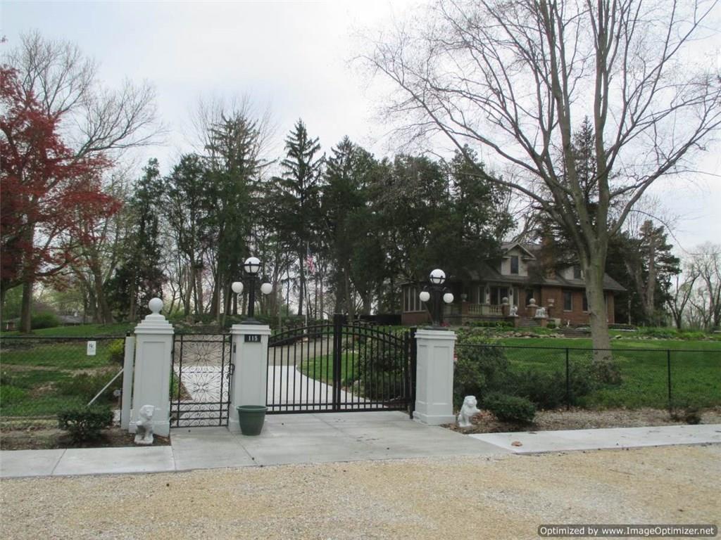 115 West Roberts Road Indianapolis, IN 46217 - Photo 3 of 23 Gallery Image 3