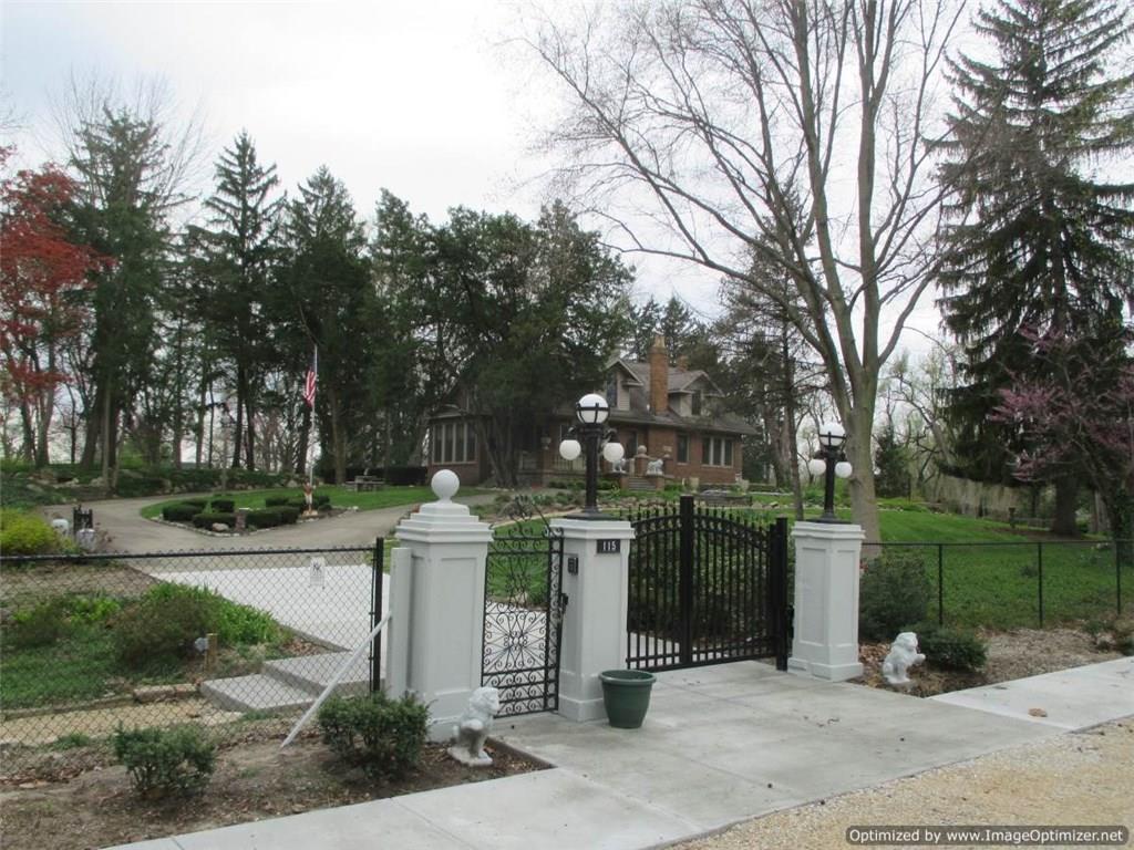 115 West Roberts Road Indianapolis, IN 46217 - Photo 4 of 23 Gallery Image 4