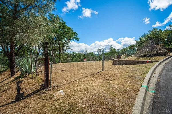 $155,000 | 1012 Eastridge Drive, Napa, CA 94558